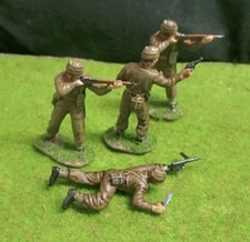 Painted Airfix 54mm WW2 British commando's painted. with a officer.
