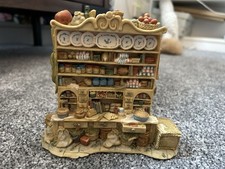 Border Fine Arts Brambly Hedge BH6 The Dresser