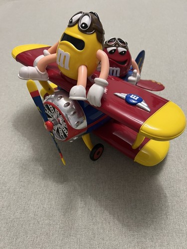 Plane sweet candy - m&m's,