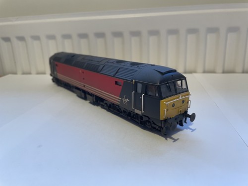 Heljan class virgin livery - 47,