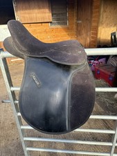 Thorowgood Maxam Black Saddle 16.5” Wide
