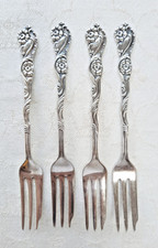 Swedish Nils Johan floral cake