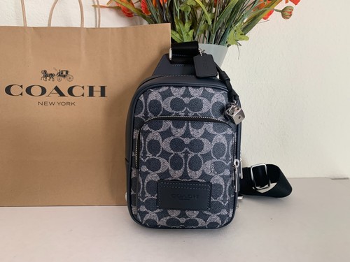 Nwt coach ceb27 racer - nwt,