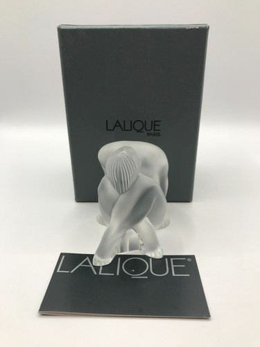 Lalique france assis - france, 'nu