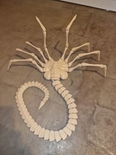 Facehugger life size realistic - life-size,