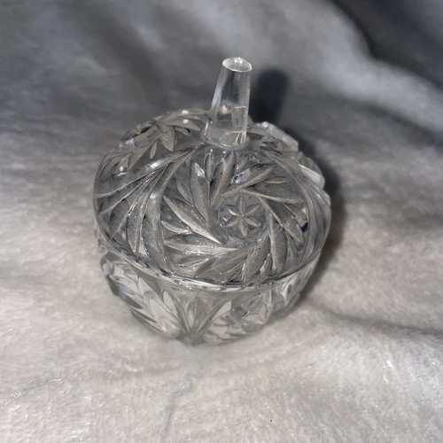 Crystal glass acorn - -,