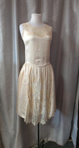 Vintage 1920s antique satin - vintage,