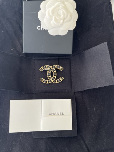 Chanel leather gold twist - chanel,