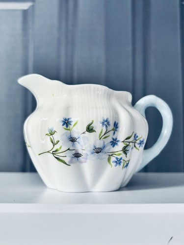 Vintage shelley dainty blue - vintage,