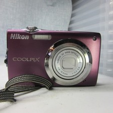 Nikon Coolpix S3000 12MP