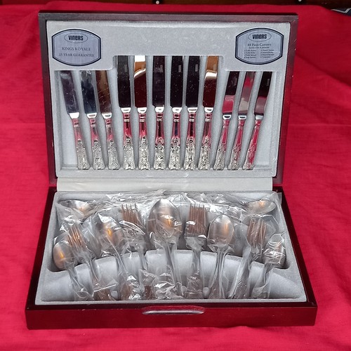 Cased canteen viners king - cased,