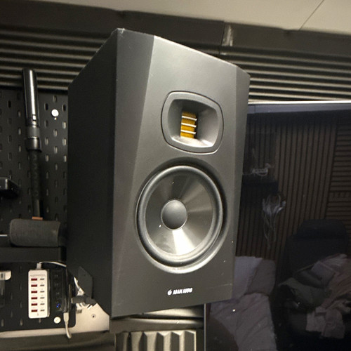 Adam audio t7v - active, 2-way