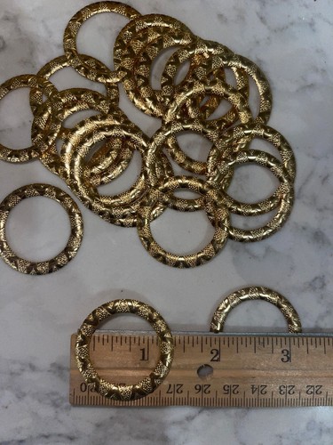 Lot gold metal - metal, heavy