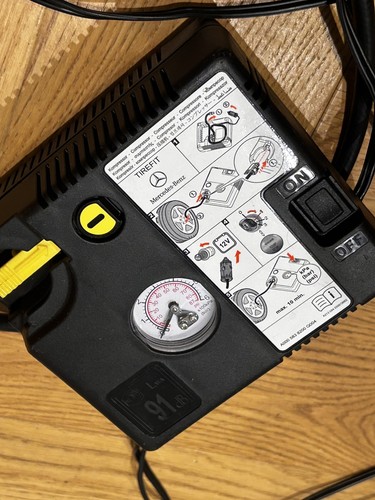 Mercedes mobile tyre pump - mobile,