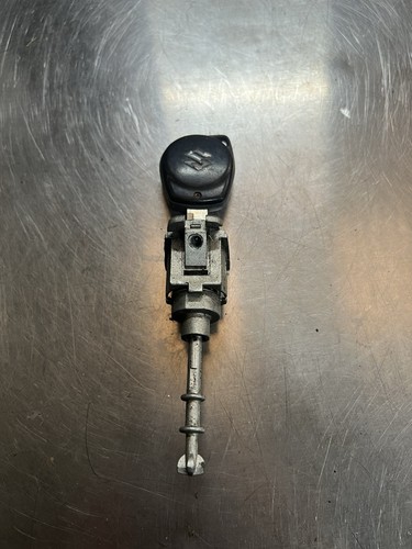 Suzuki ignition key barrel - suzuki,