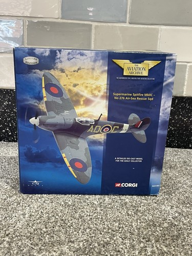 Corgi supermarine spitfire - corgi,