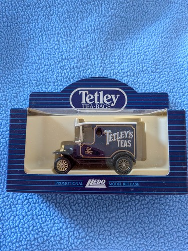 Lledo model ford van - lledo,