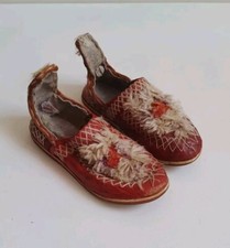 Vintage Red Embroidered Leather Moroccan Childs Shoes Slippers 