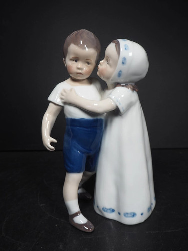 Royal copenhagen figurine love - copenhagen,