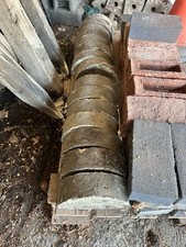 Half round coping bricks - round,