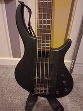 tobias toby 4 string bass guitar with padded case