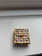 Estée Lauder Cake Solid