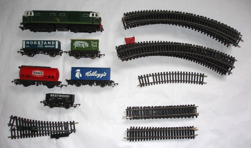 Hornby r758 engine trucks - hornby,