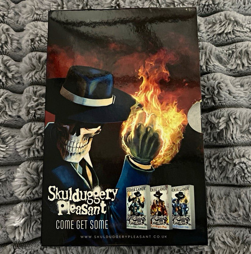 Skulduggery pleasant books 3 - skulduggery,