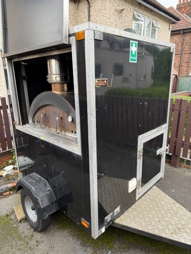 Mobile wood fired pizza - mobile,