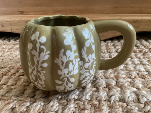 Anthropologie green white - green,