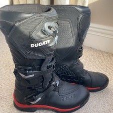 Genuine Ducati motorcycle/adventure boots Alpinestars/Atacama size 9