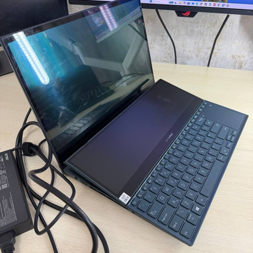 Asus zenbook pro duo - pro, ux582lr
