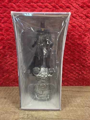Batman collectible chess - batman,
