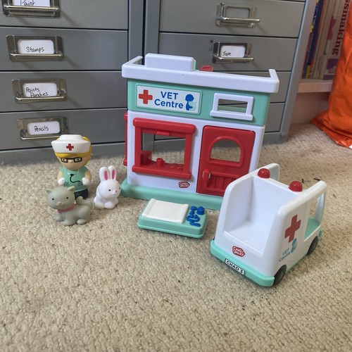 Chad valley tots town - chad,