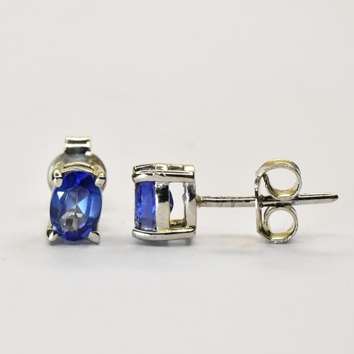 Natural blue tanzanite 6mm - blue,