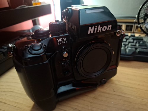 Nikon f4 35mm - f4, film