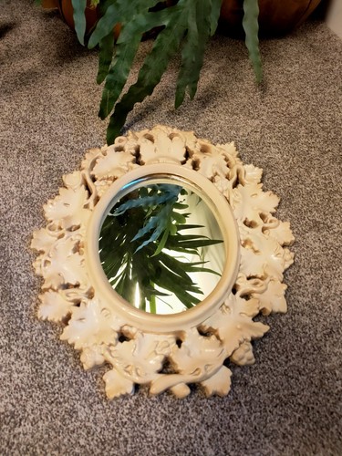 Old mirror decorative - in,
