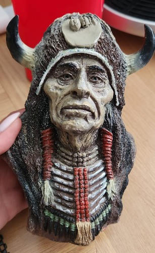 Native american chief bust - native,