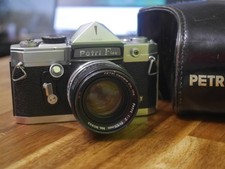 Petri Flex V SLR Camera w/ Petri 55mm F2 Lens CC lens