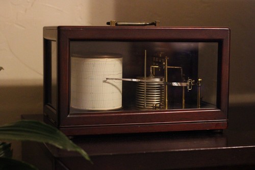 Short mason barograph - &,