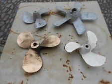 4 VINTAGE RUSTIC BOAT PROPELLERS / GARDEN ORNAMENTS