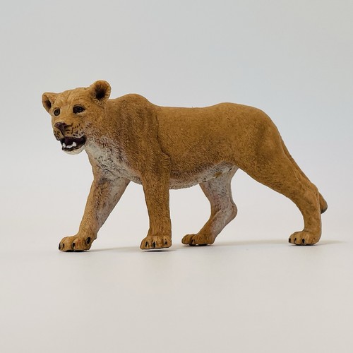 Schleich animals lioness - schleich,