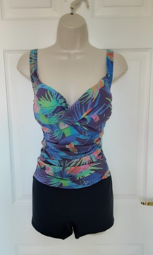 Swimming costume shorts style