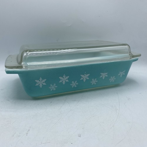 Read pyrex turquoise - pyrex,