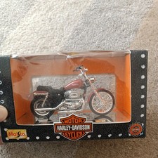 Maisto Harley Davidson Motorcycles 1:18, XL 1200C Sportster, 1200 custom