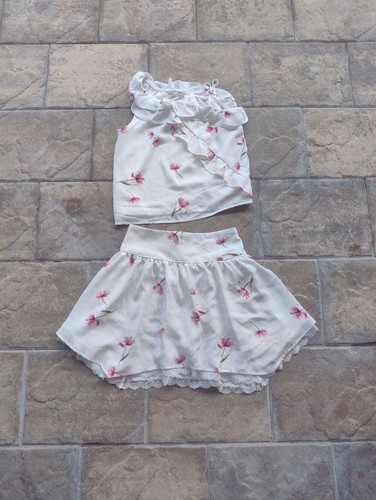 White floral ruffle crop - floral,