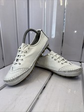 Ladies Pavers White Lace Up