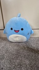 Squishmallows Rey the Shy