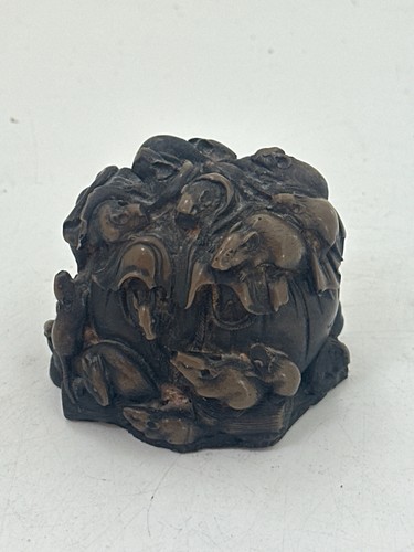 Resin netsuke style figurine - resin,