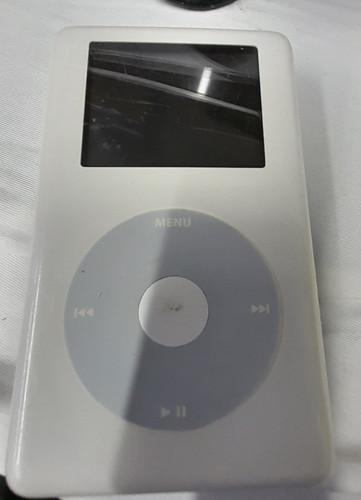 Apple ipod a1099 - 4th, gen